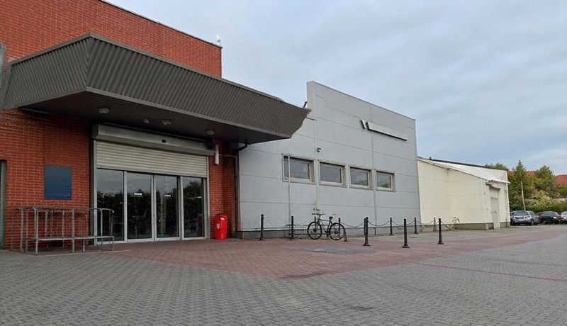Intermarche Wieluń, sklep przy dworcu Wieluń