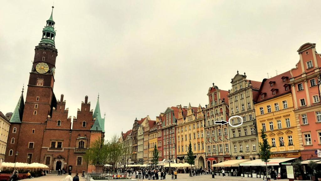 Nowy apartament z oszałamiającym widokiem na Rynek, жильё рядом с вокзалом Вроцлав Главный