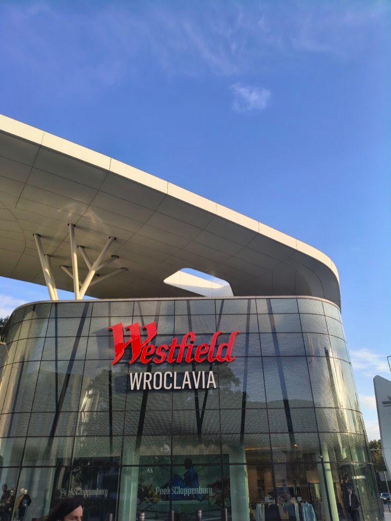 Westfield Wroclavia, торговый центр рядом с вокзалом Вроцлав Главный